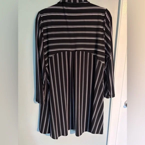 Sympli button down tunic - Picture 3 of 7